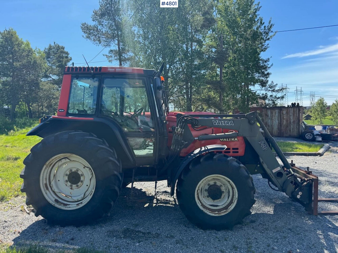 2002 Valtra 6300 4x4 w/ front loader - Tractor agricol: Foto 3 2002 Valtra 6300 4x4 w/ front loader - Tractor agricol: Foto 3