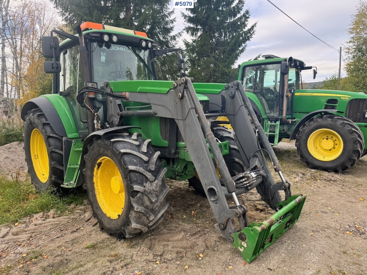 2005 John Deere 6420 with Front Loader - Tractor agricol: Foto 1 2005 John Deere 6420 with Front Loader - Tractor agricol: Foto 1