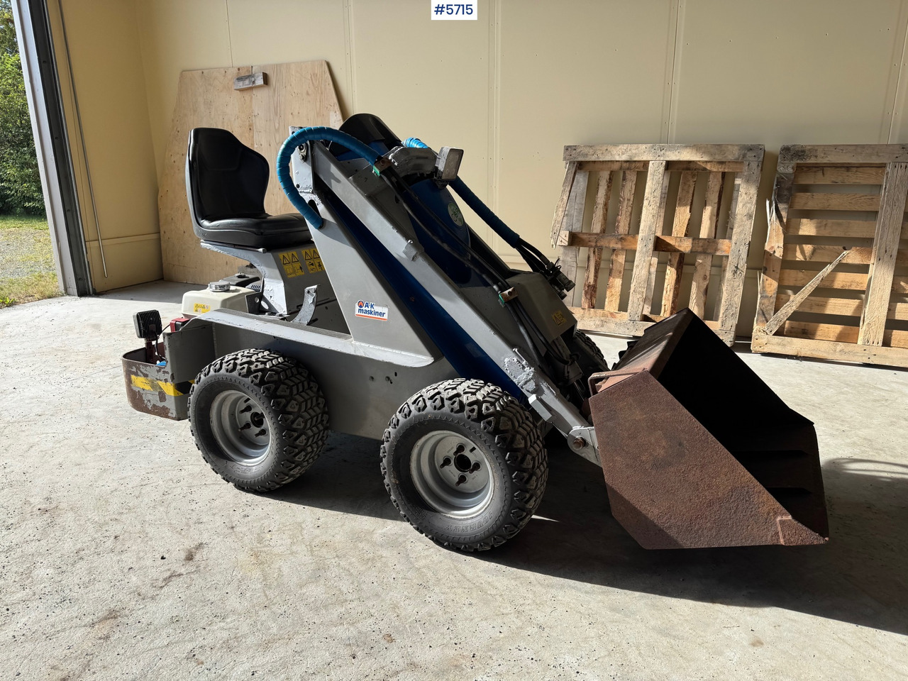 2005 Multione F14B - Încărcător articulat: Foto 1 2005 Multione F14B - Încărcător articulat: Foto 1