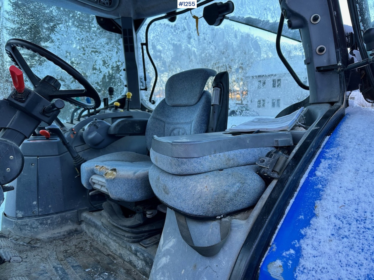 Tractor agricol 2005 New Holland TS110A: Foto 12