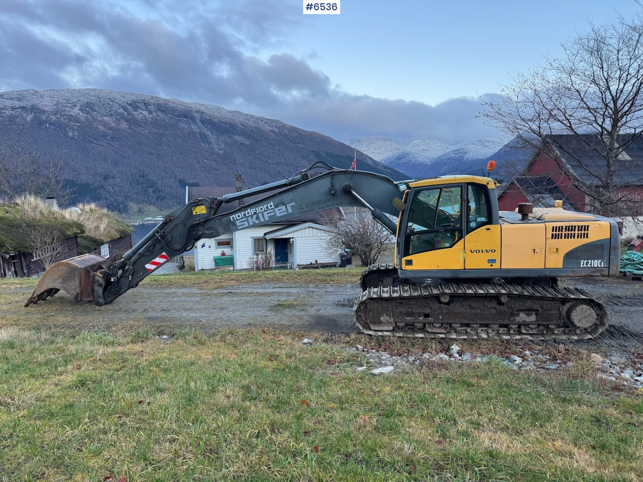 2007 Volvo EC 210 CL w/ excavator bucket and good chassis. - Excavator: Foto 4 2007 Volvo EC 210 CL w/ excavator bucket and good chassis. - Excavator: Foto 4