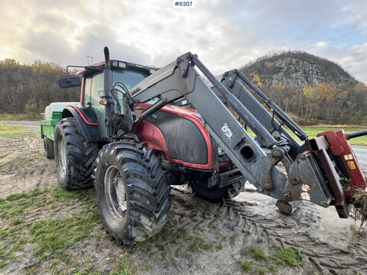 2008 Valtra T190 with front loader and 3rd function. SEE VIDEO! - Tractor agricol: Foto 2 2008 Valtra T190 with front loader and 3rd function. SEE VIDEO! - Tractor agricol: Foto 2