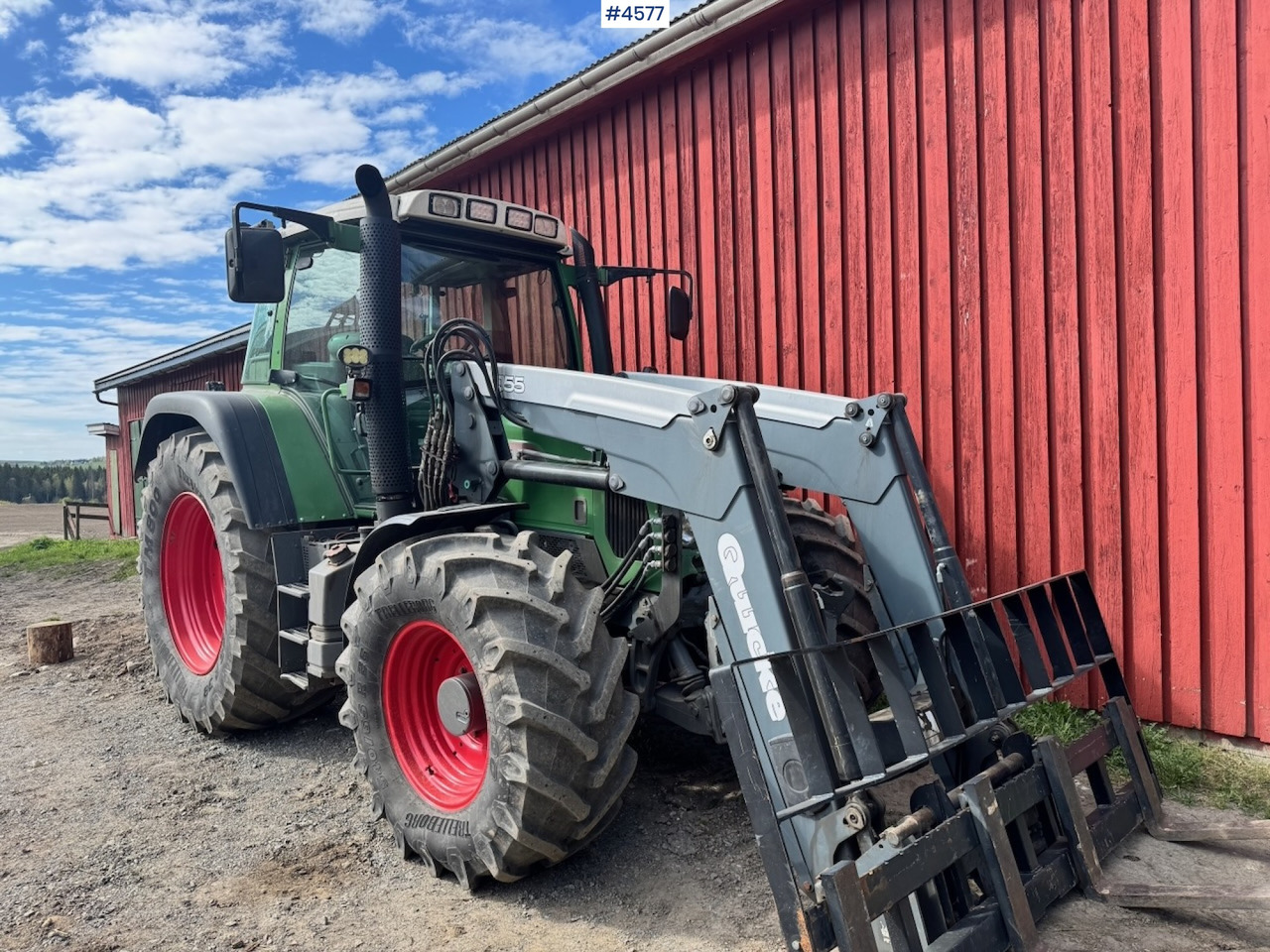 2009 Fendt 415 Vario 4x4 w/ Front hydraulics and Front loader. - Tractor agricol: Foto 1 2009 Fendt 415 Vario 4x4 w/ Front hydraulics and Front loader. - Tractor agricol: Foto 1