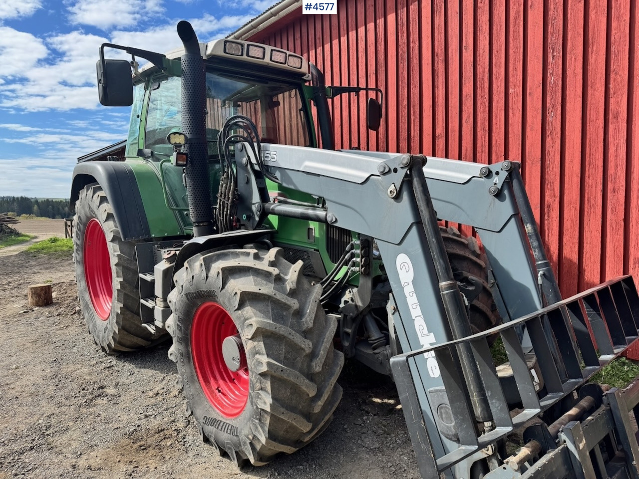 2009 Fendt 415 Vario 4x4 w/ Front hydraulics and Front loader. - Tractor agricol: Foto 2 2009 Fendt 415 Vario 4x4 w/ Front hydraulics and Front loader. - Tractor agricol: Foto 2