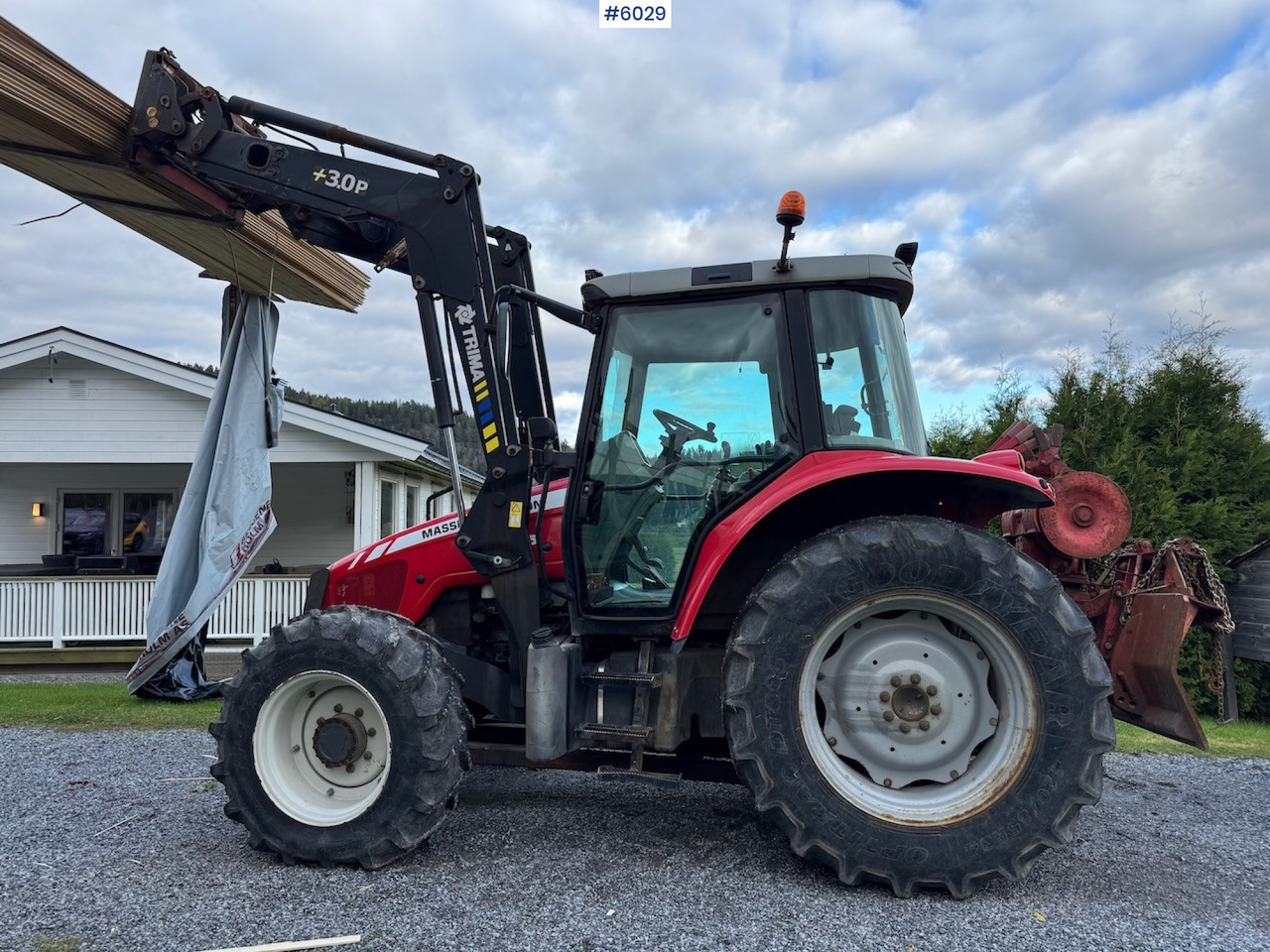 2010 Massey Ferguson 5445 with Front Loader - Tractor agricol: Foto 1 2010 Massey Ferguson 5445 with Front Loader - Tractor agricol: Foto 1