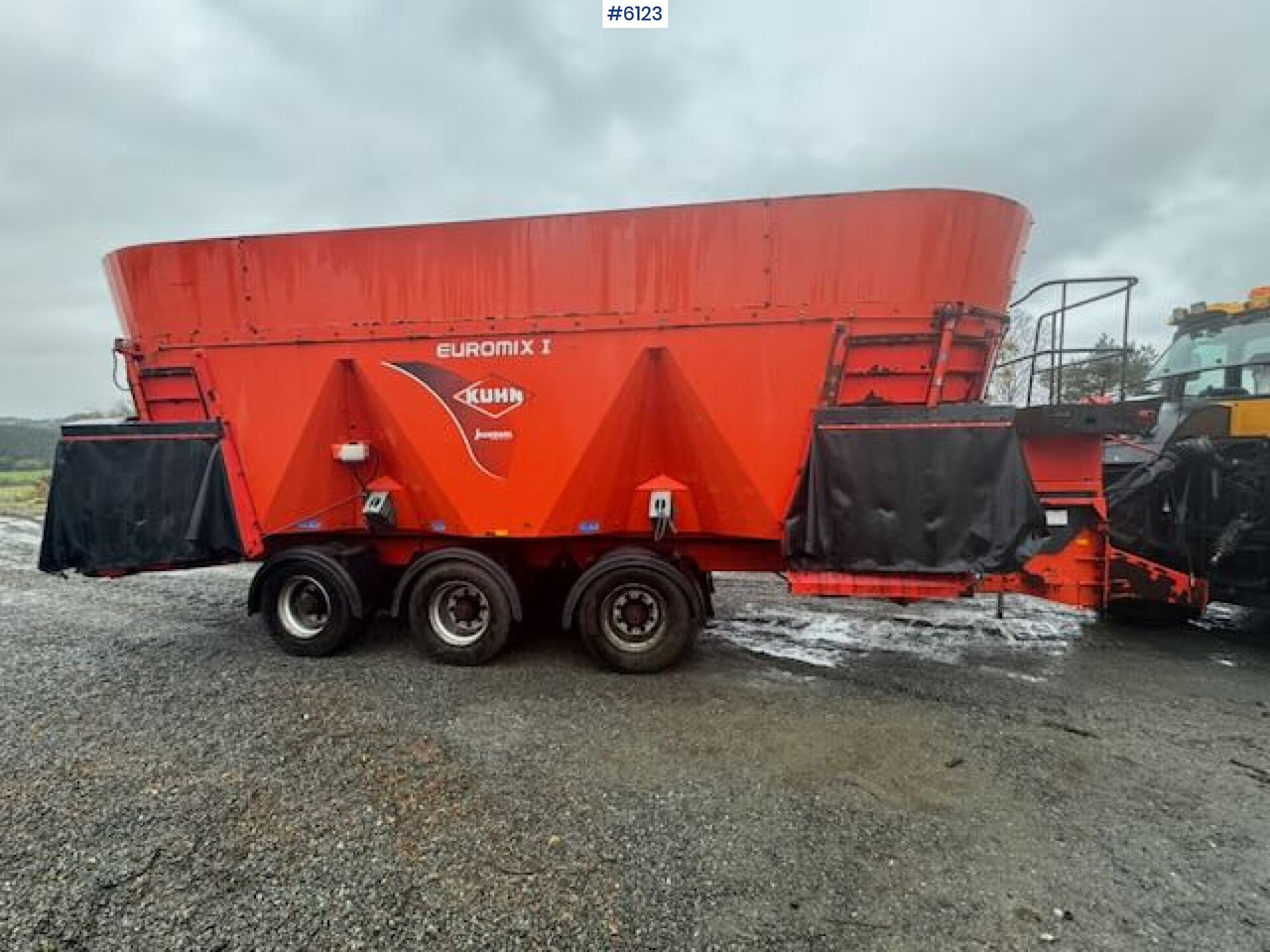 2014 Kuhn Euromix I 4573 feed mixer - Utilaje pentru fân: Foto 3 2014 Kuhn Euromix I 4573 feed mixer - Utilaje pentru fân: Foto 3