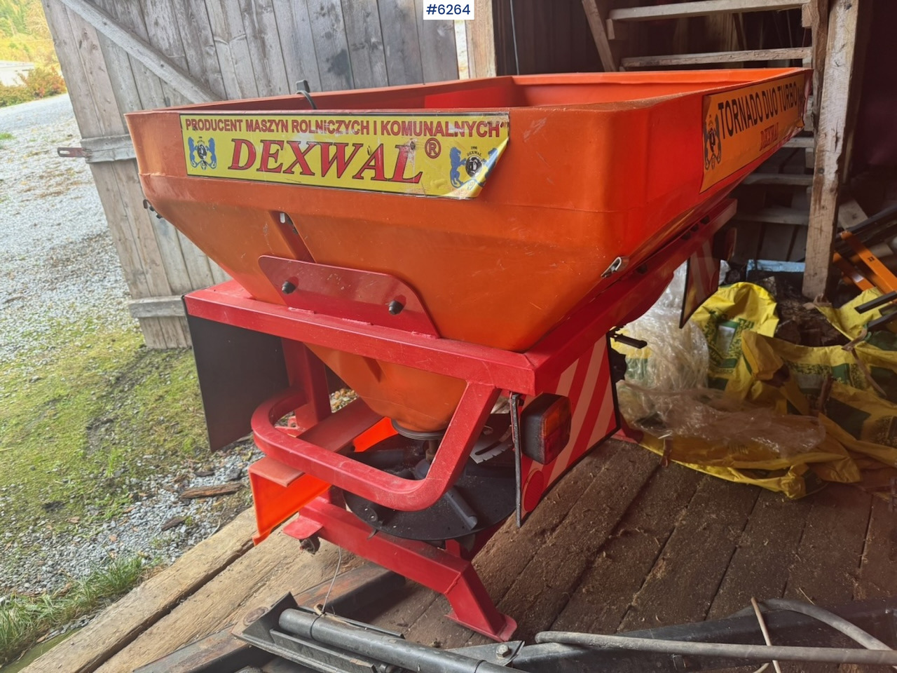 2015 Dexwal Tornado fertilizer spreader - Imprastietor îngrăşăminte: Foto 3 2015 Dexwal Tornado fertilizer spreader - Imprastietor îngrăşăminte: Foto 3