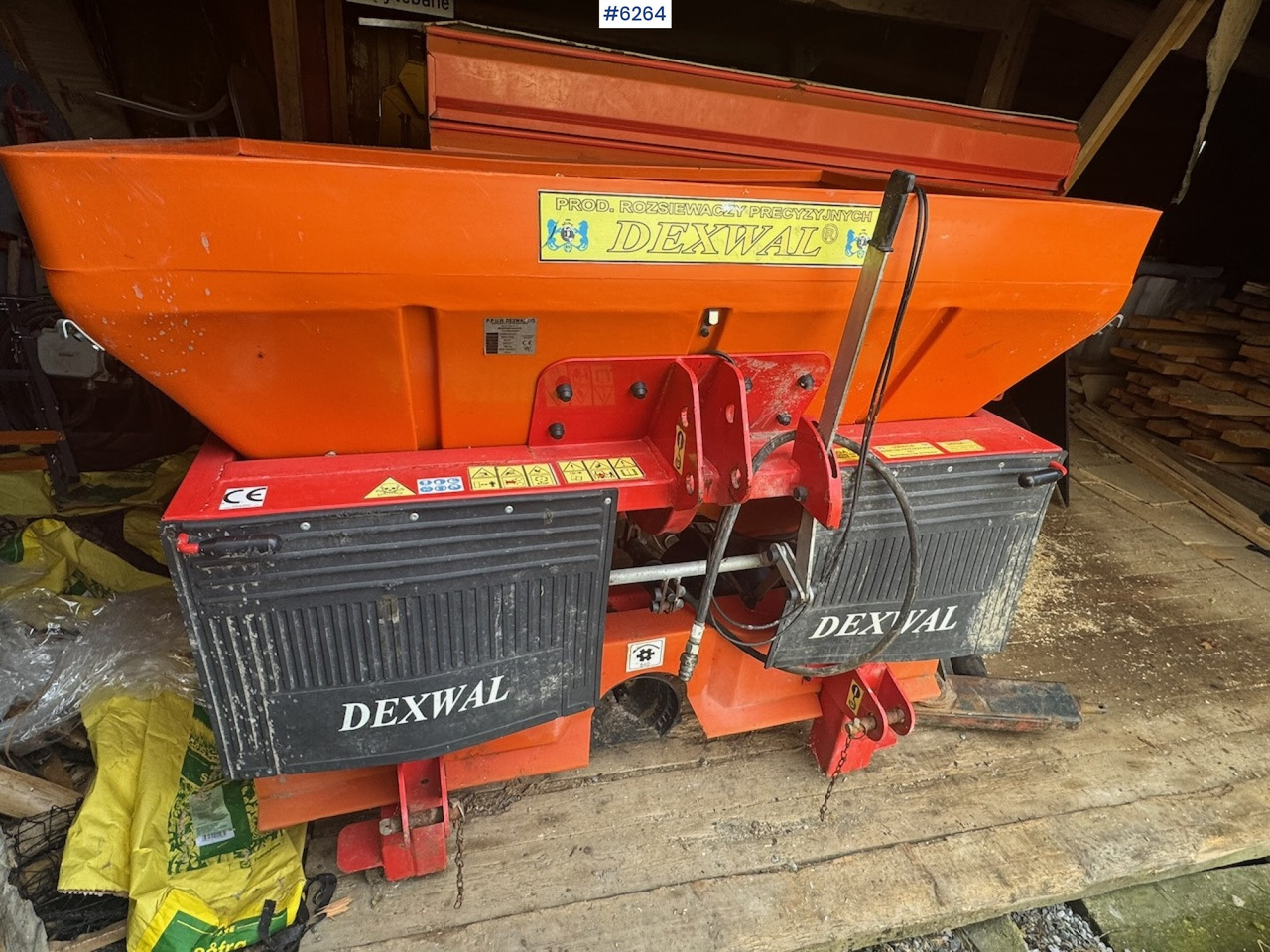 2015 Dexwal Tornado fertilizer spreader - Imprastietor îngrăşăminte: Foto 5 2015 Dexwal Tornado fertilizer spreader - Imprastietor îngrăşăminte: Foto 5