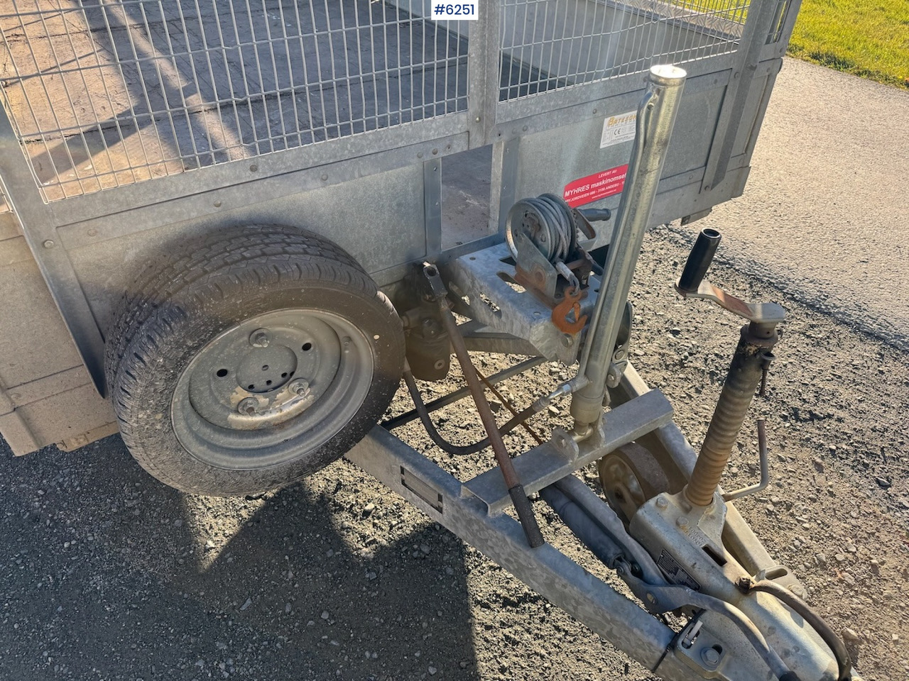 2016 Bateson PL w/ frames and tip. - Remorca auto: Foto 5 2016 Bateson PL w/ frames and tip. - Remorca auto: Foto 5