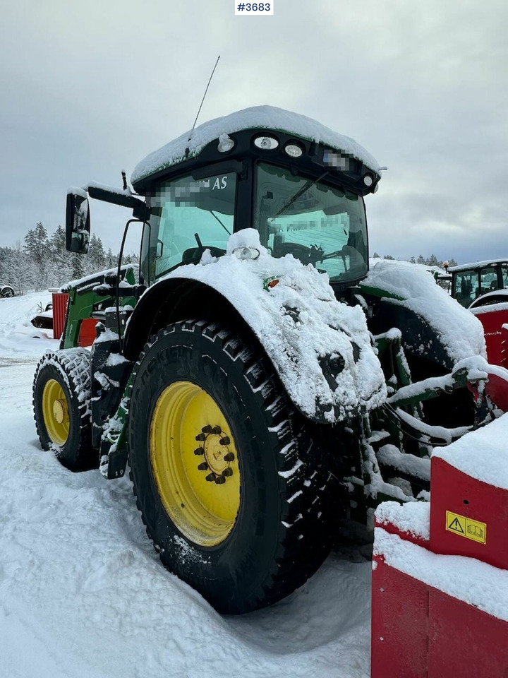 2016 John Deere 6175R 4x4 w/ front loader - Tractor agricol: Foto 4 2016 John Deere 6175R 4x4 w/ front loader - Tractor agricol: Foto 4