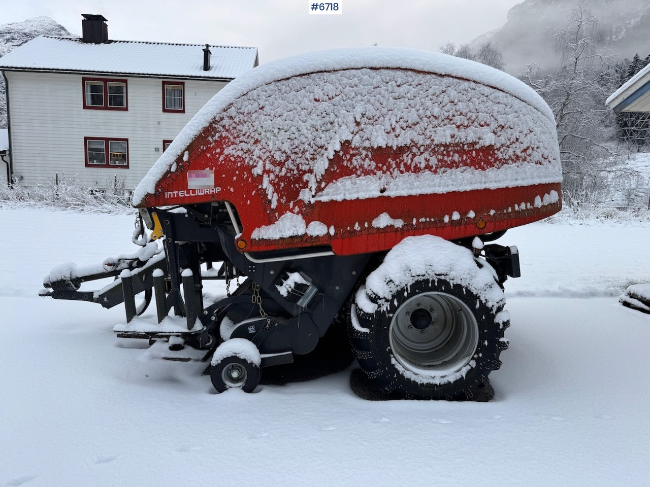 2016 Kuhn I-BIO Intelliwrap Round baler. Never been used! - Utilaje pentru fân: Foto 2 2016 Kuhn I-BIO Intelliwrap Round baler. Never been used! - Utilaje pentru fân: Foto 2