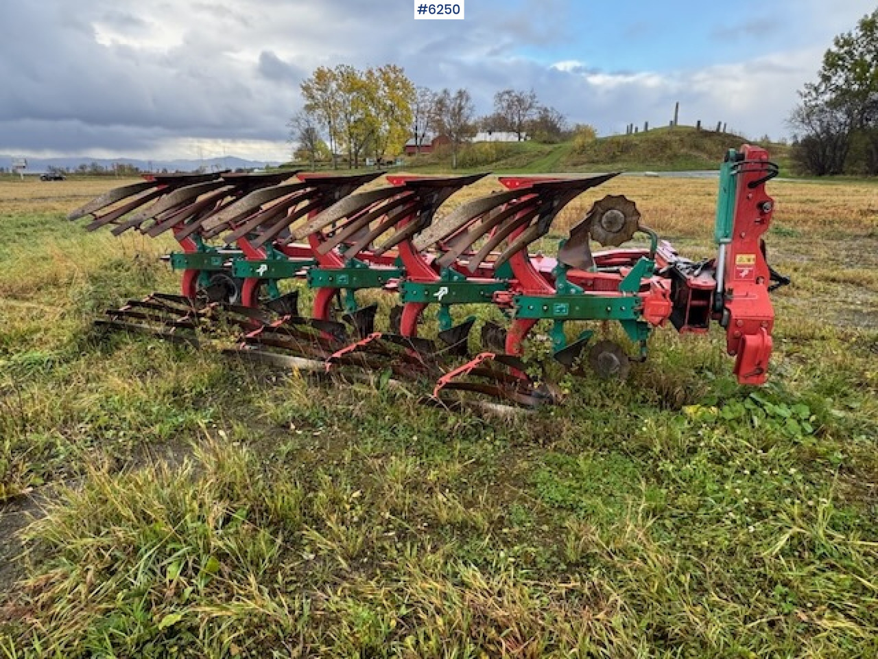2017 Kverneland EG 5-coil reversible plow w/ new coulters and extra equipment! - Maşină pentru prelucrarea solului: Foto 2 2017 Kverneland EG 5-coil reversible plow w/ new coulters and extra equipment! - Maşină pentru prelucrarea solului: Foto 2