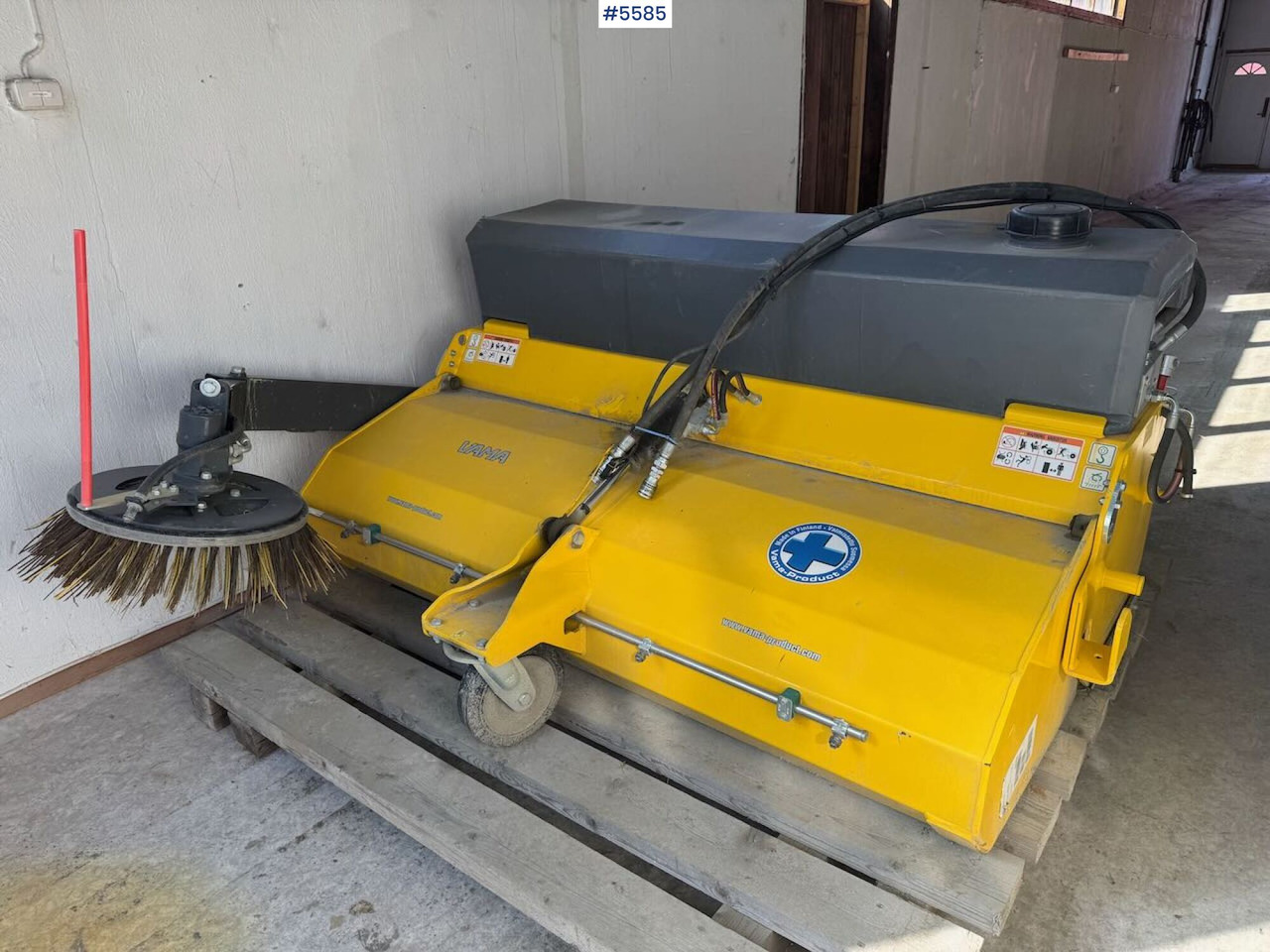 2019 Vama EHK A 2000 sweeper with collector - Perie: Foto 1 2019 Vama EHK A 2000 sweeper with collector - Perie: Foto 1