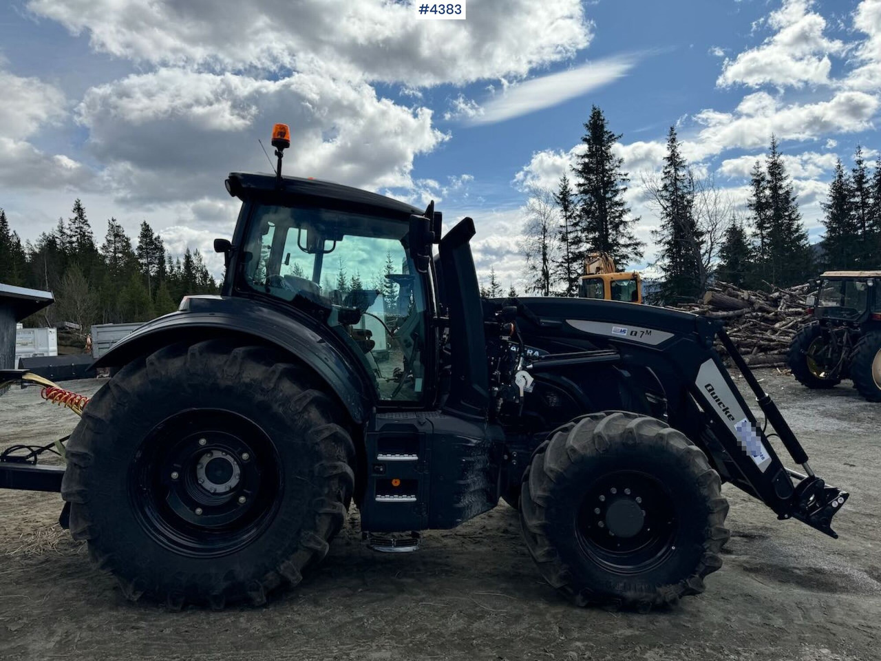 2021 Valtra T234 Versu w/ Quicke Q7 Front Loader - Tractor agricol: Foto 4 2021 Valtra T234 Versu w/ Quicke Q7 Front Loader - Tractor agricol: Foto 4