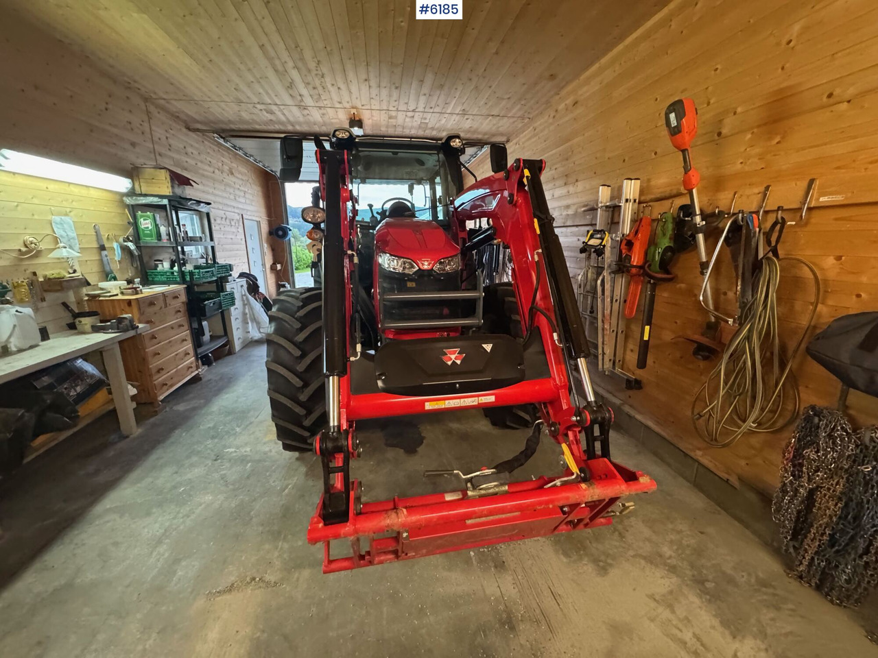 2023 Massey Ferguson 5711M Dyna w/ loader with 3rd function. Only 115 hours! - Tractor agricol: Foto 2 2023 Massey Ferguson 5711M Dyna w/ loader with 3rd function. Only 115 hours! - Tractor agricol: Foto 2