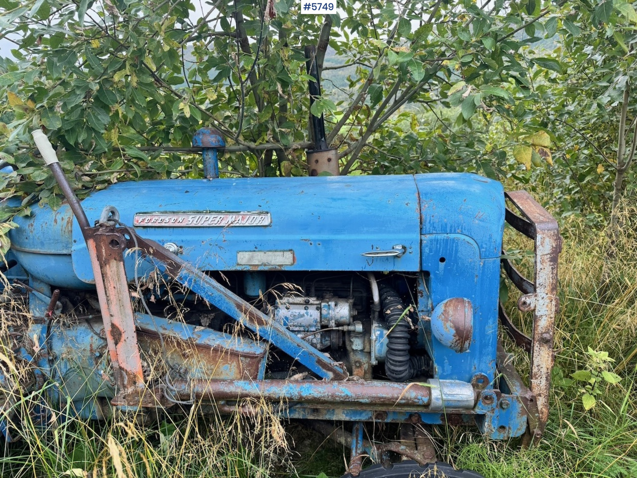Ca. 1961 Fordson Super Major 4×2 Tractor w/ Bucket - Tractor agricol: Foto 4 Ca. 1961 Fordson Super Major 4×2 Tractor w/ Bucket - Tractor agricol: Foto 4