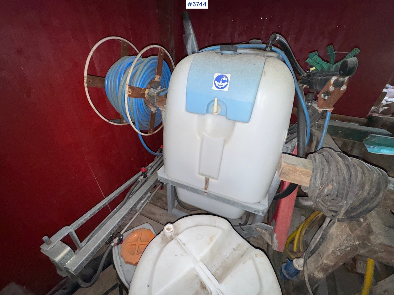 Field sprayer 8 meters - Maşină de erbicidat: Foto 4 Field sprayer 8 meters - Maşină de erbicidat: Foto 4