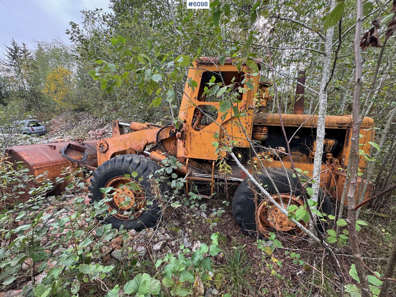 Hanomag wheel loader with bucket – repair object - Încărcător frontal pe pneuri: Foto 1 Hanomag wheel loader with bucket – repair object - Încărcător frontal pe pneuri: Foto 1