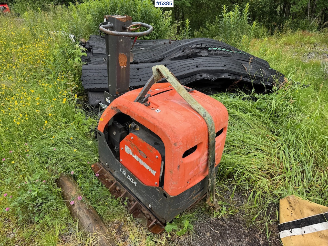Husqvarna LG 504 Vibrating compactor. - Maşină pentru prelucrarea solului: Foto 2 Husqvarna LG 504 Vibrating compactor. - Maşină pentru prelucrarea solului: Foto 2