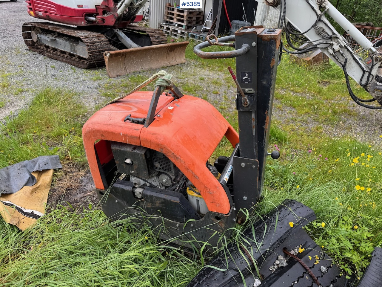 Husqvarna LG 504 Vibrating compactor. - Maşină pentru prelucrarea solului: Foto 5 Husqvarna LG 504 Vibrating compactor. - Maşină pentru prelucrarea solului: Foto 5