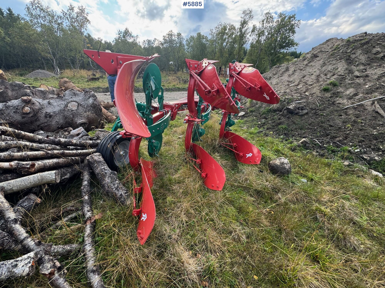 Kverneland 150S reversible plough, 3-furrow, year 2022. Never used – like new! - Maşină pentru prelucrarea solului: Foto 2 Kverneland 150S reversible plough, 3-furrow, year 2022. Never used – like new! - Maşină pentru prelucrarea solului: Foto 2