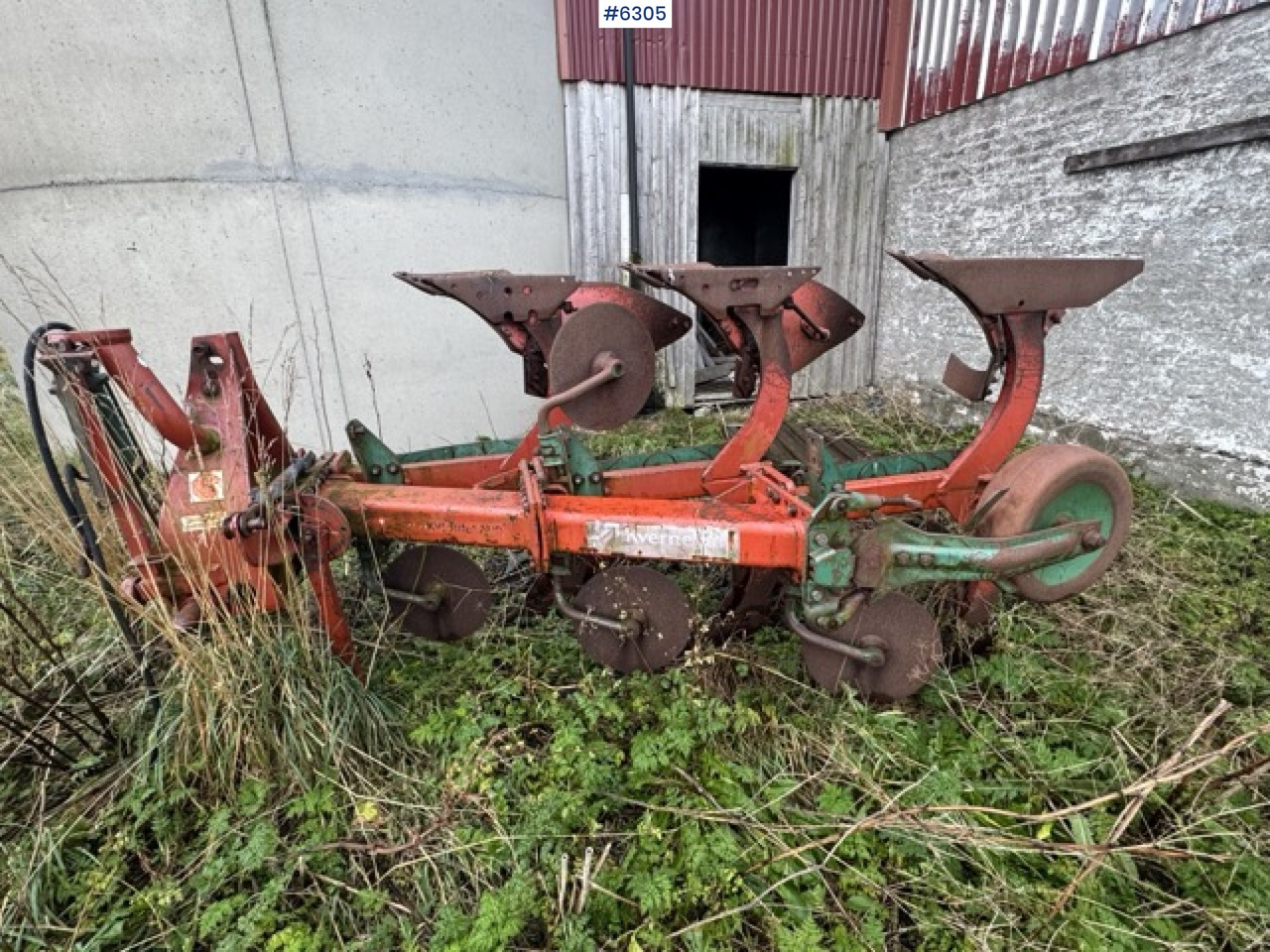 Kverneland 3-furrow reversible plough - Maşină pentru prelucrarea solului: Foto 4 Kverneland 3-furrow reversible plough - Maşină pentru prelucrarea solului: Foto 4
