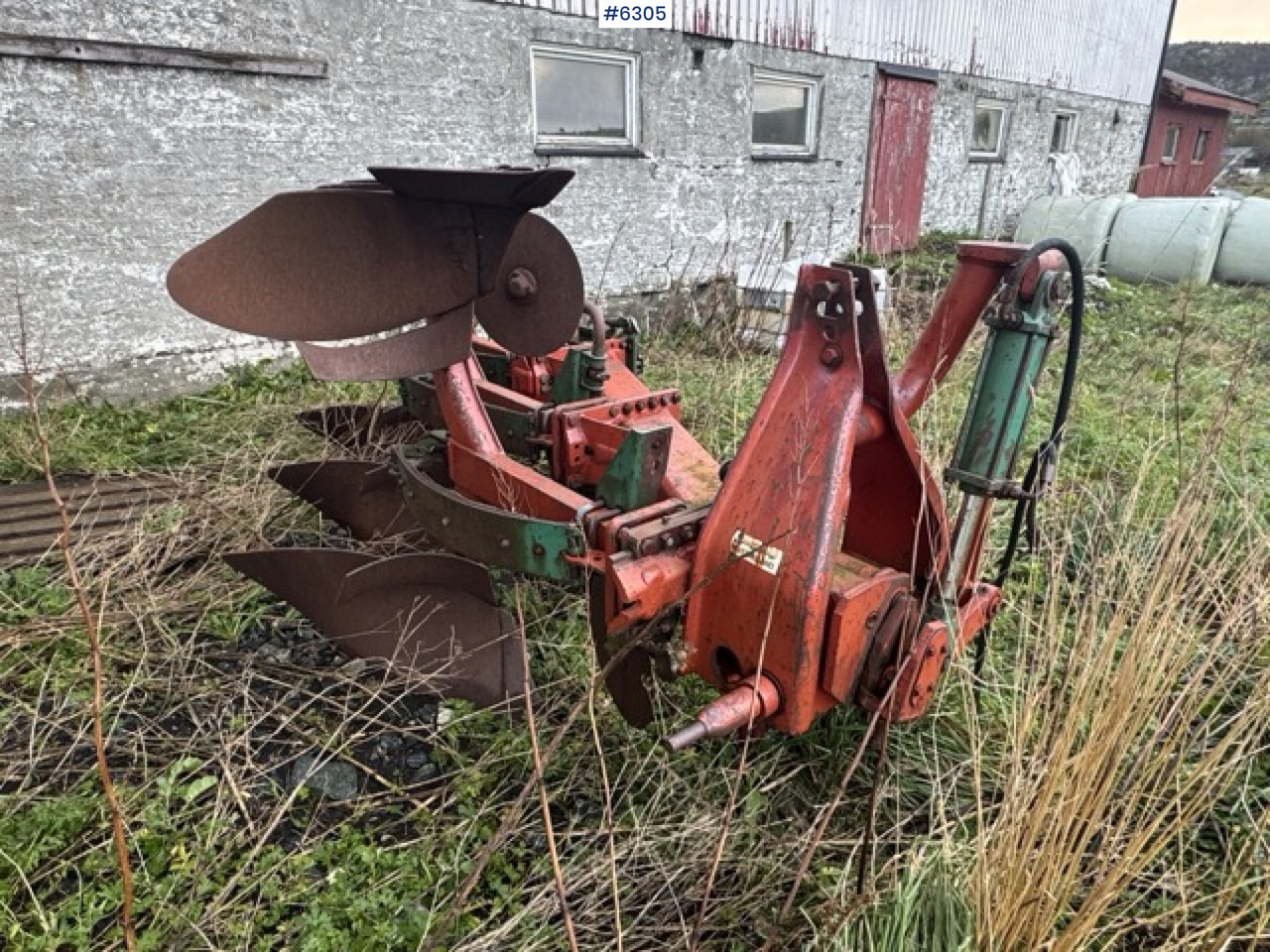 Kverneland 3-furrow reversible plough - Maşină pentru prelucrarea solului: Foto 5 Kverneland 3-furrow reversible plough - Maşină pentru prelucrarea solului: Foto 5