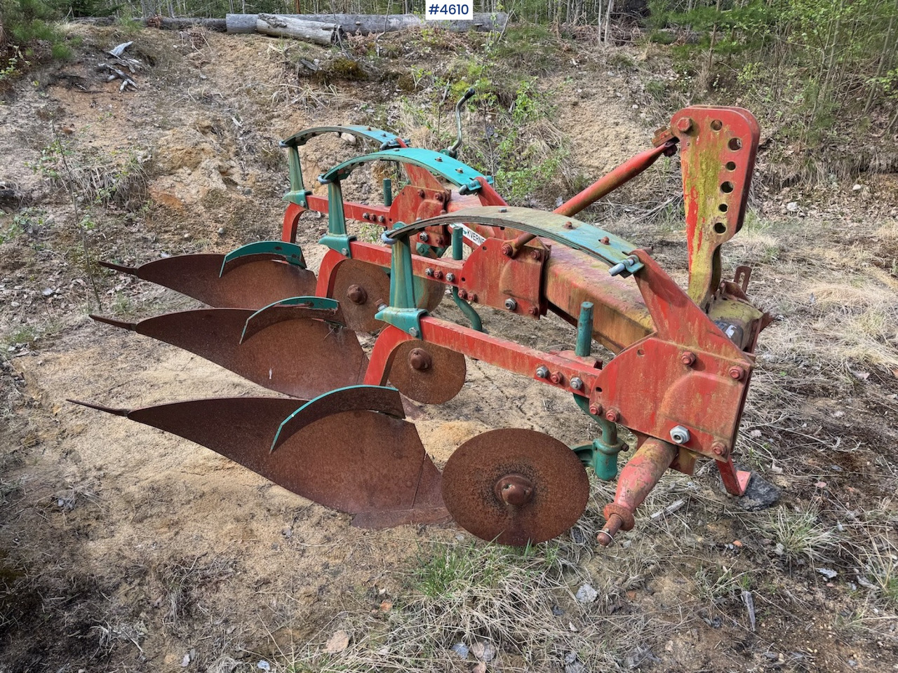 Kverneland Mod A 3-furrow plough - Maşină pentru prelucrarea solului: Foto 1 Kverneland Mod A 3-furrow plough - Maşină pentru prelucrarea solului: Foto 1