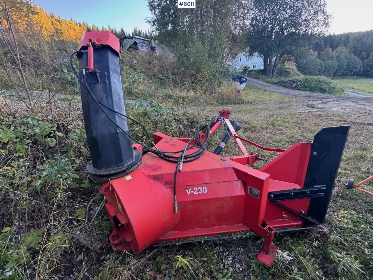 SISU Handel V-230 Snow blower - Maşina comunala: Foto 3 SISU Handel V-230 Snow blower - Maşina comunala: Foto 3