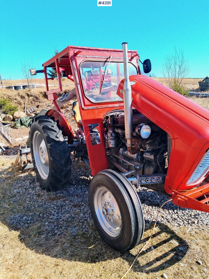 Massey Ferguson 35 - Tractor agricol: Foto 1 Massey Ferguson 35 - Tractor agricol: Foto 1