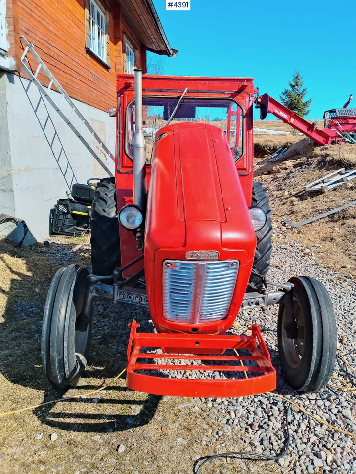 Massey Ferguson 35 - Tractor agricol: Foto 3 Massey Ferguson 35 - Tractor agricol: Foto 3