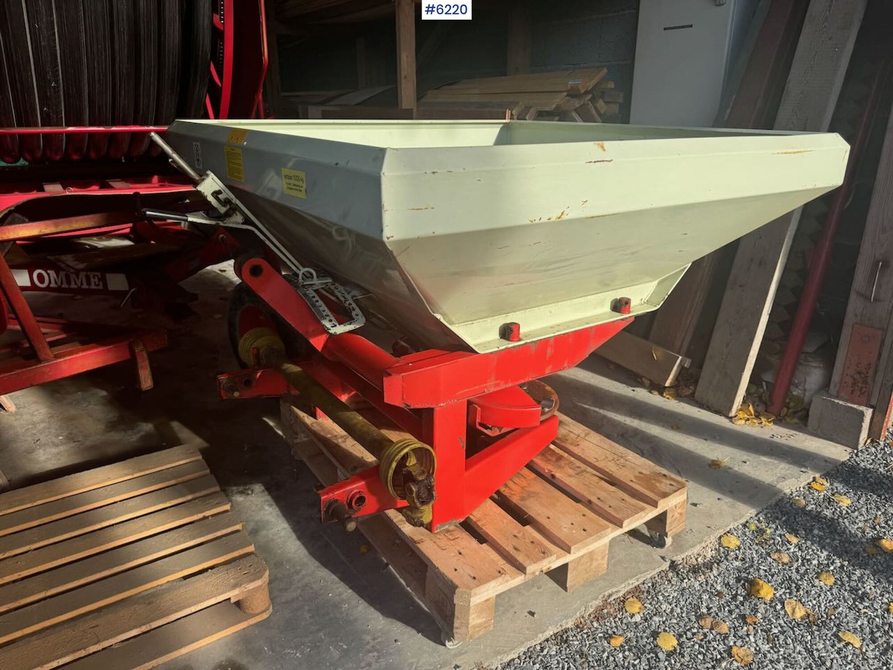 Rauch Komet ZS800 - Imprastietor îngrăşăminte: Foto 2 Rauch Komet ZS800 - Imprastietor îngrăşăminte: Foto 2