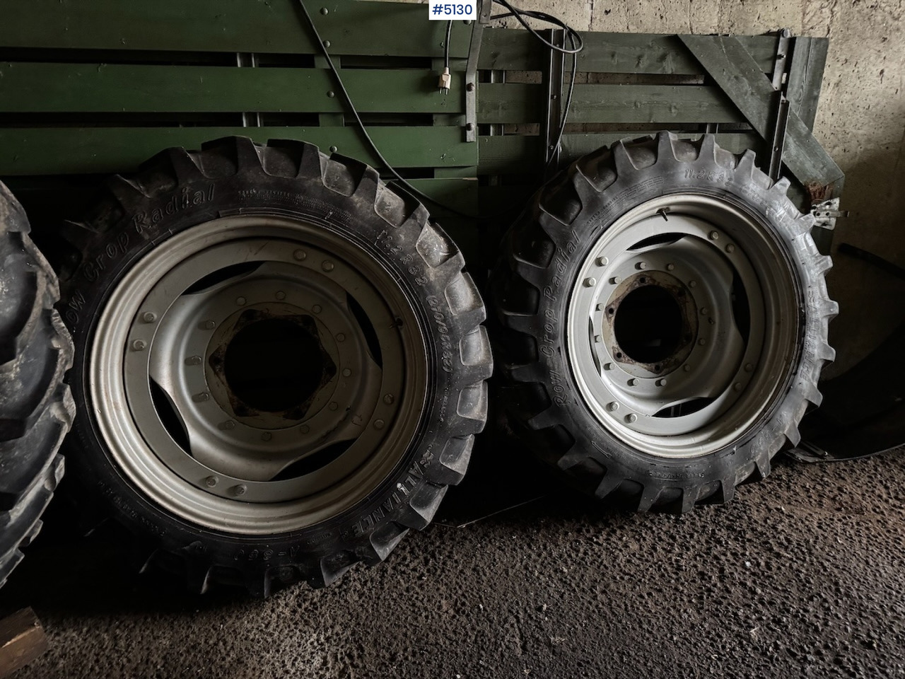 Sprayer wheels 12.4 R46 and 11.2 R32 - Maşină de erbicidat: Foto 2 Sprayer wheels 12.4 R46 and 11.2 R32 - Maşină de erbicidat: Foto 2