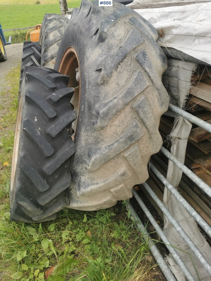 Wheel set on Deutz-Fahr 3.60 - Roată completă pentru Utilaje agricole: Foto 2 Wheel set on Deutz-Fahr 3.60 - Roată completă pentru Utilaje agricole: Foto 2