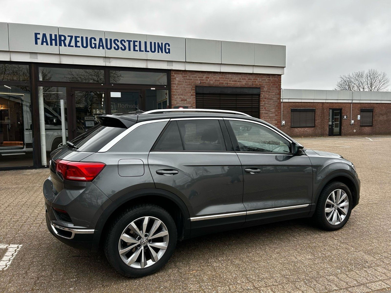 Volkswagen T-Roc Style - SUV: Foto 2 Volkswagen T-Roc Style - SUV: Foto 2