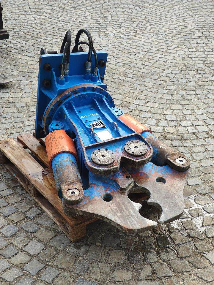 EMB CC700 - Foarfece hidraulic: Foto 2 EMB CC700 - Foarfece hidraulic: Foto 2