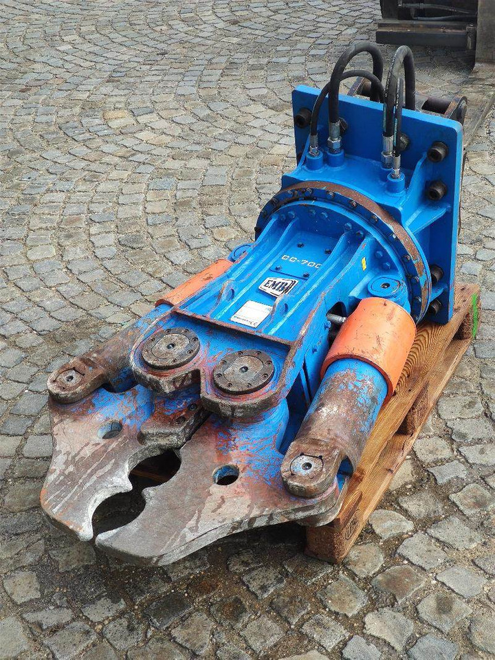 EMB CC700 - Foarfece hidraulic: Foto 1 EMB CC700 - Foarfece hidraulic: Foto 1
