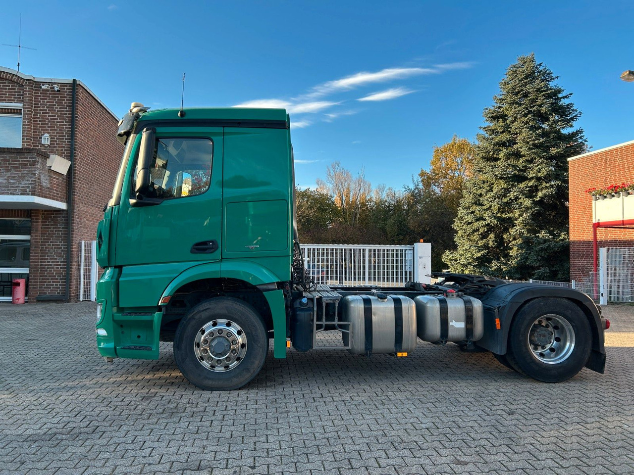 Mercedes-Benz Arocs 1845 SZM 4x4 HAD - Cap tractor: Foto 5 Mercedes-Benz Arocs 1845 SZM 4x4 HAD - Cap tractor: Foto 5