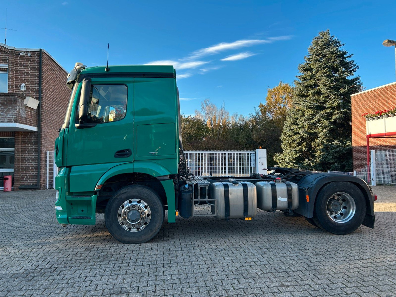 Mercedes-Benz Arocs 1845 SZM 4x4 HAD - Cap tractor: Foto 3 Mercedes-Benz Arocs 1845 SZM 4x4 HAD - Cap tractor: Foto 3