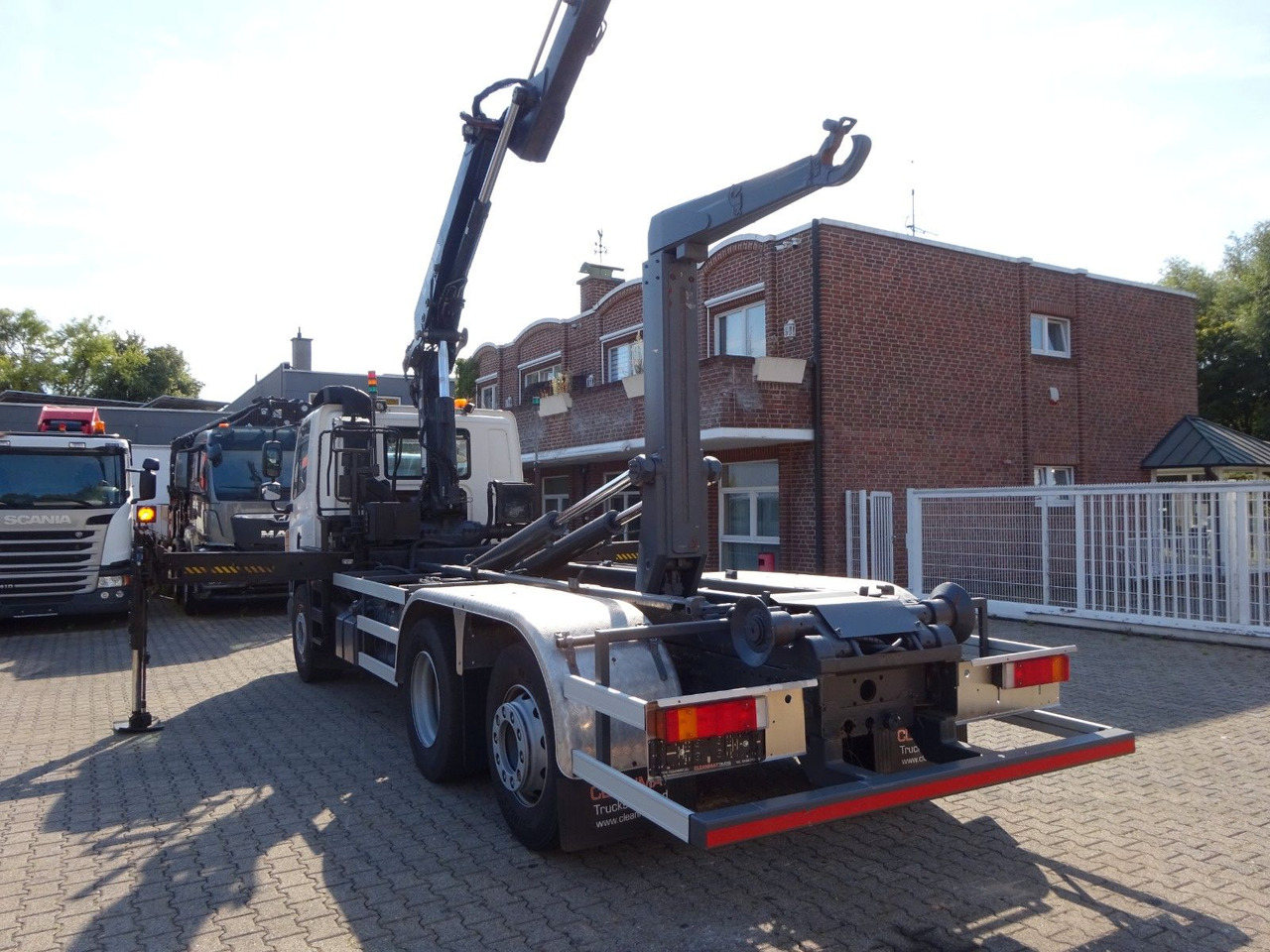 DAF 28-250 CF Abroller + HIA B195-3 Kran - Camion cu cârlig, Camion cu macara: Foto 4 DAF 28-250 CF Abroller + HIA B195-3 Kran - Camion cu cârlig, Camion cu macara: Foto 4