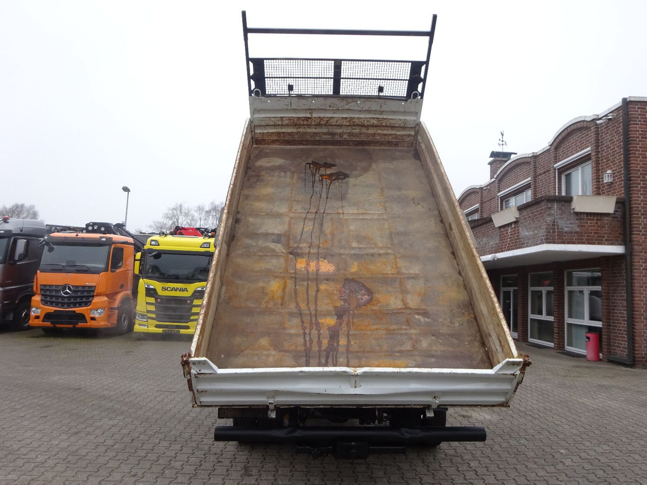 Iveco 80-210 Eurocargo MEILLER 3SKipper 4x2 - Camion basculantă: Foto 4 Iveco 80-210 Eurocargo MEILLER 3SKipper 4x2 - Camion basculantă: Foto 4