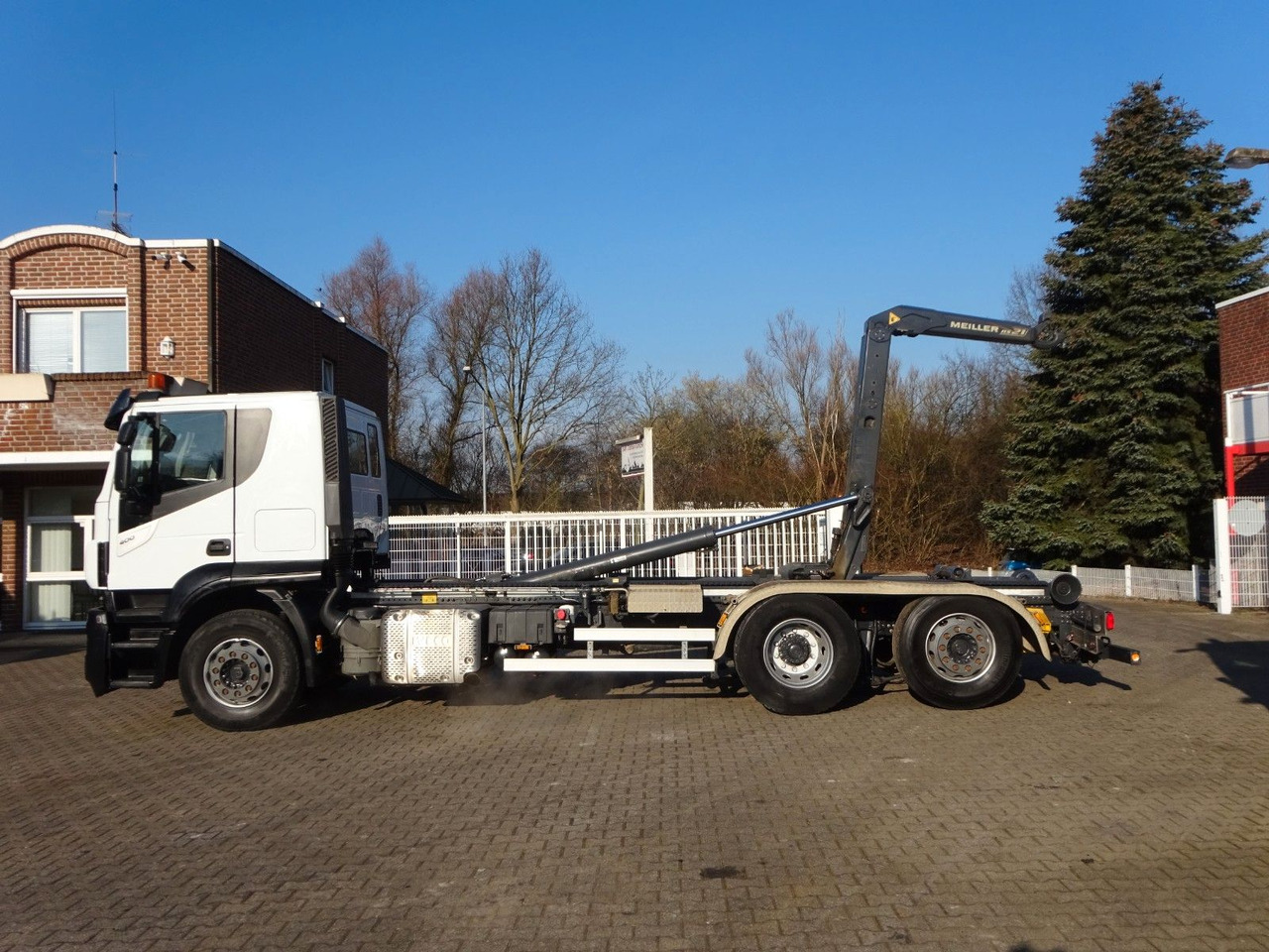 Iveco STRALIS 400 MEILLER Abroller Lift-Lenkachse 6x2 Iveco STRALIS 400 MEILLER Abroller Lift-Lenkachse 6x2 - Camion cu cârlig: Foto 3 Iveco STRALIS 400 MEILLER Abroller Lift-Lenkachse 6x2 Iveco STRALIS 400 MEILLER Abroller Lift-Lenkachse 6x2 - Camion cu cârlig: Foto 3