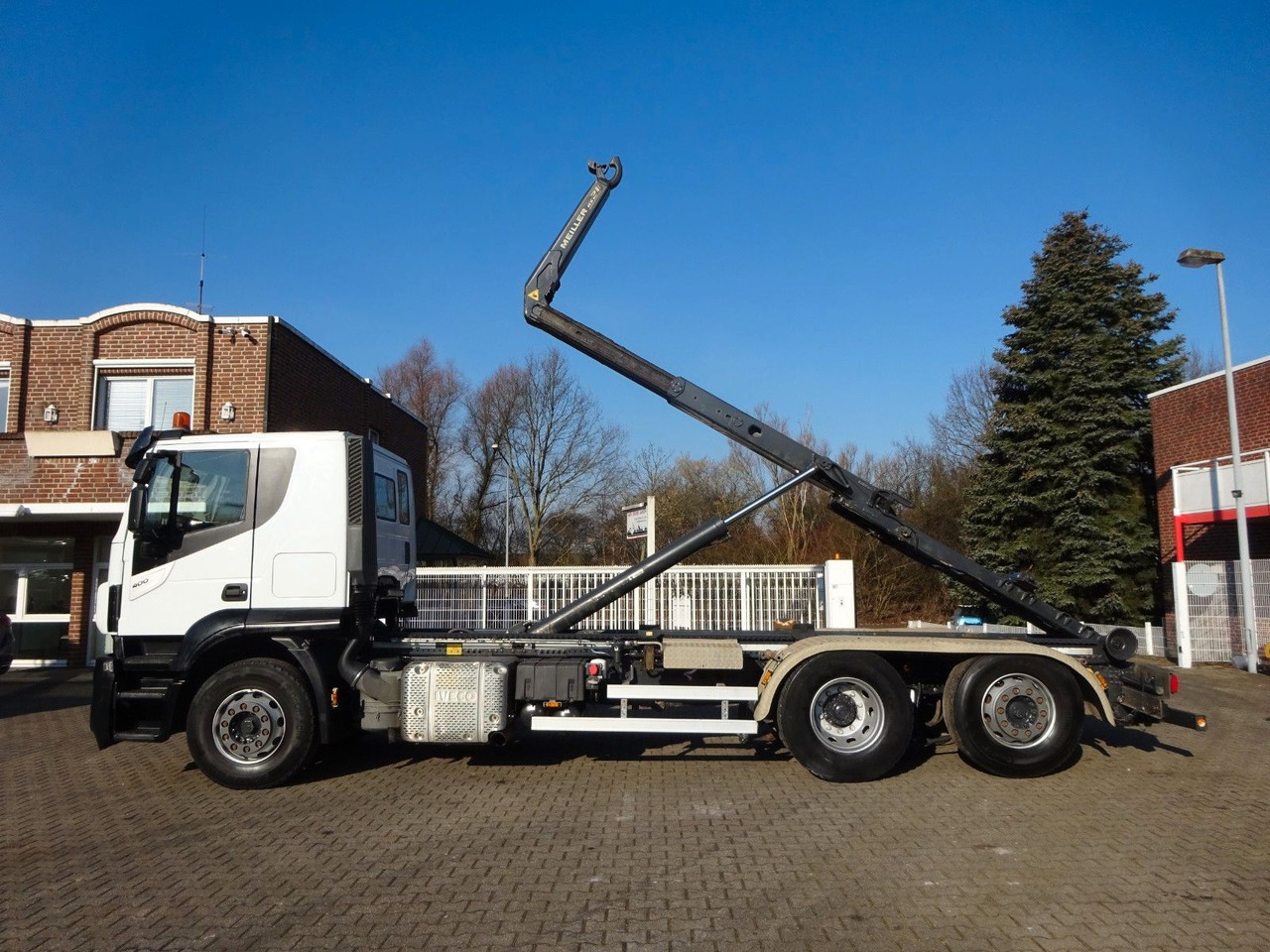 Iveco STRALIS 400 MEILLER Abroller Lift-Lenkachse 6x2 Iveco STRALIS 400 MEILLER Abroller Lift-Lenkachse 6x2 - Camion cu cârlig: Foto 1 Iveco STRALIS 400 MEILLER Abroller Lift-Lenkachse 6x2 Iveco STRALIS 400 MEILLER Abroller Lift-Lenkachse 6x2 - Camion cu cârlig: Foto 1