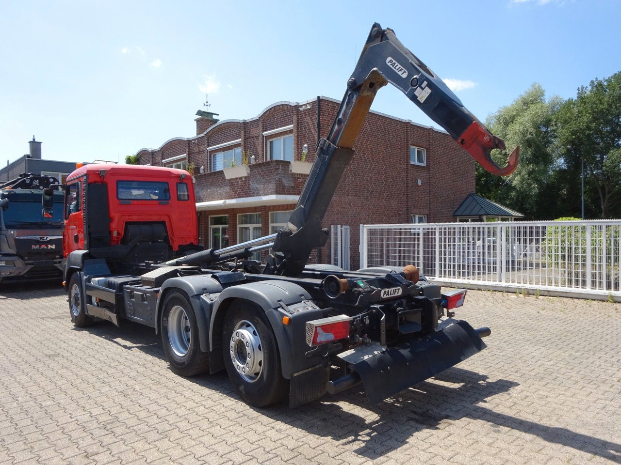 MAN 26.360 TGA PALFINGER Abroller 6x2-4 Hydrodrive - Camion cu cârlig: Foto 4 MAN 26.360 TGA PALFINGER Abroller 6x2-4 Hydrodrive - Camion cu cârlig: Foto 4