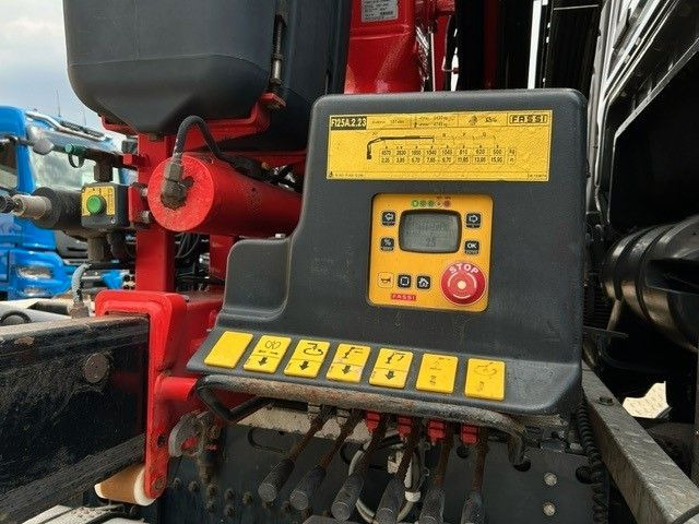 Camion cu cârlig, Camion cu macara MAN 26.500 Abroller + Fassi F125A Kran  6x2-4 Allrad MAN 26.500 Abroller + Fassi F125A Kran  6x2-4 Allrad: Foto 16