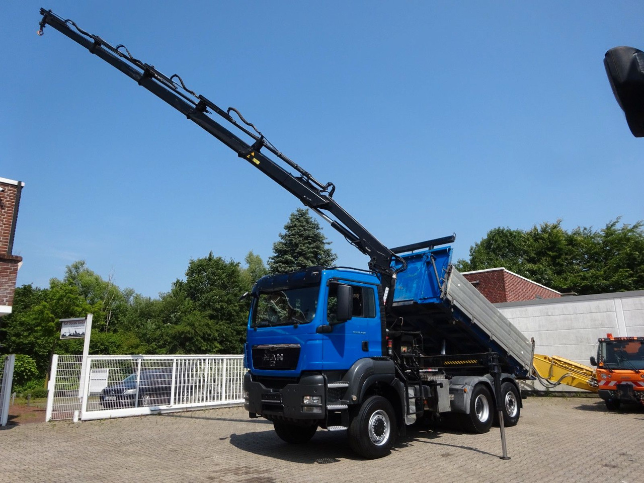 MAN 28.400 TGS 3Skipper+HIAB 166 E-4 HIPRPO 6x4-4 - Camion basculantă, Camion cu macara: Foto 1 MAN 28.400 TGS 3Skipper+HIAB 166 E-4 HIPRPO 6x4-4 - Camion basculantă, Camion cu macara: Foto 1