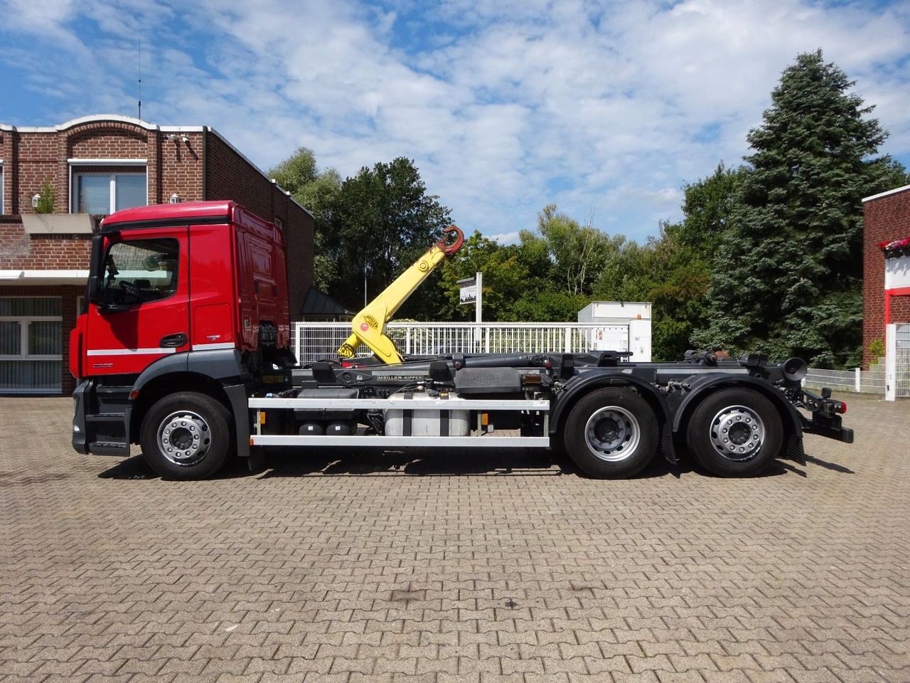 Mercedes-Benz 2532 ANTOS MEILLER Abroller Lift+Lenkachse 6x2 - Camion cu cârlig: Foto 5 Mercedes-Benz 2532 ANTOS MEILLER Abroller Lift+Lenkachse 6x2 - Camion cu cârlig: Foto 5