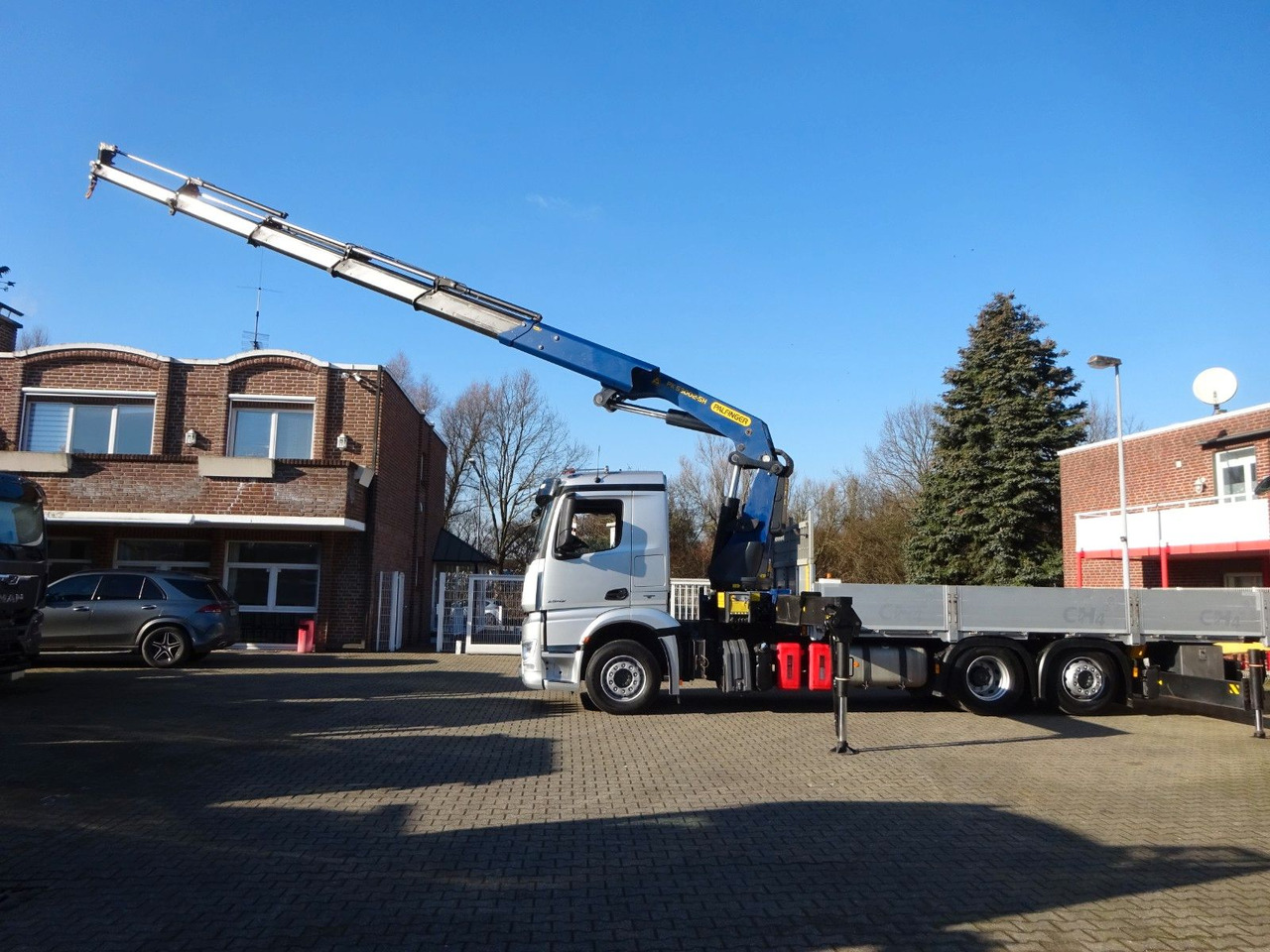 Mercedes-Benz 2543 Antos Pritsche + PK53002-SH Kran Mercedes-Benz 2543 Antos Pritsche + PK53002-SH Kran - Camion cu macara, Camion platformă: Foto 1 Mercedes-Benz 2543 Antos Pritsche + PK53002-SH Kran Mercedes-Benz 2543 Antos Pritsche + PK53002-SH Kran - Camion cu macara, Camion platformă: Foto 1