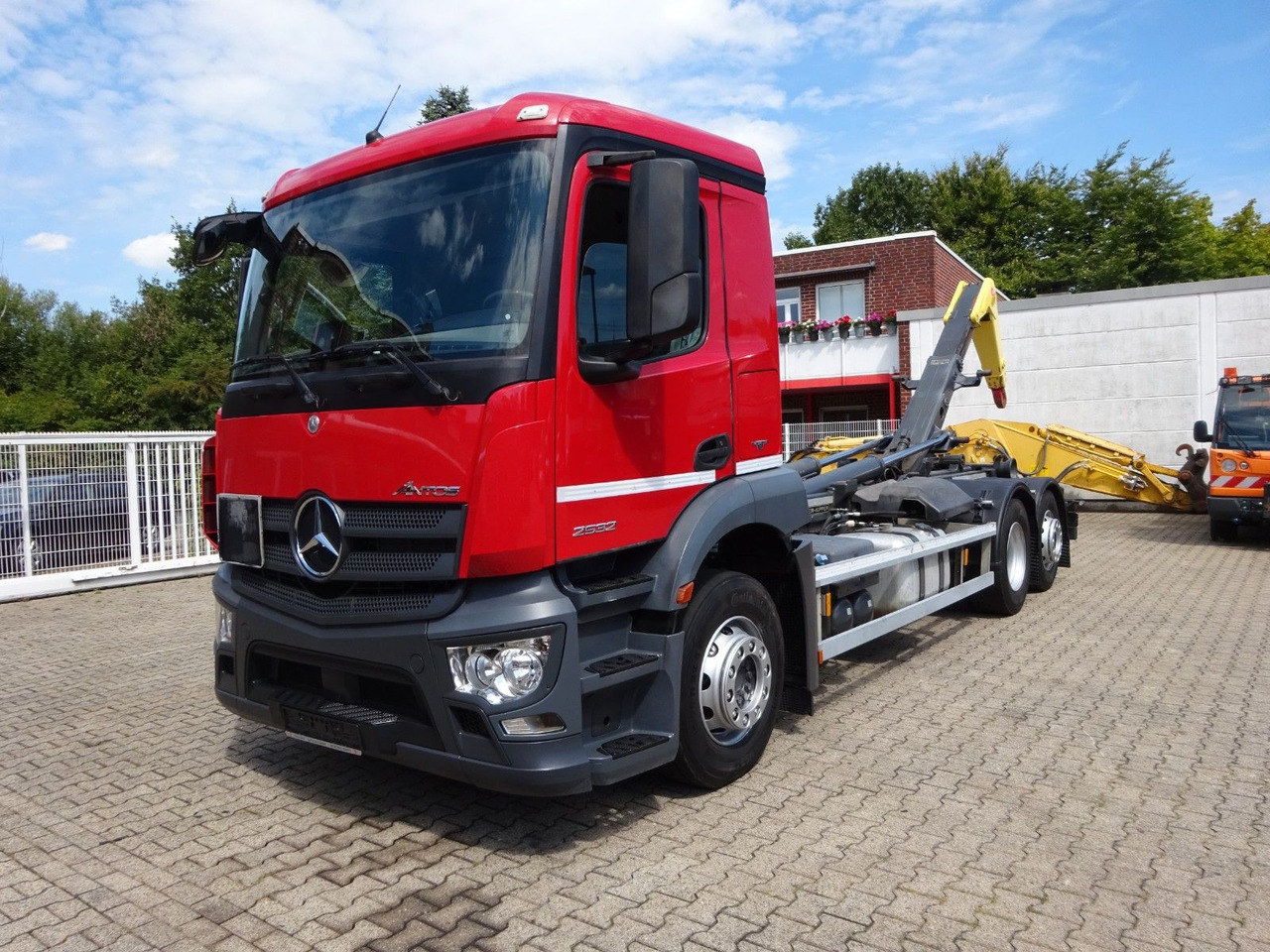 Mercedes-Benz Antos 2532 MEILLER Abroller Lift+Lenkachse 6x2 - Camion cu cârlig: Foto 1 Mercedes-Benz Antos 2532 MEILLER Abroller Lift+Lenkachse 6x2 - Camion cu cârlig: Foto 1