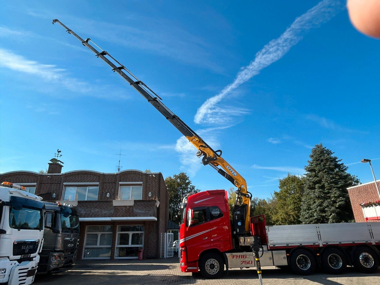 Volvo Autokran FH16 750 Pritsche EFFER 395/8S Lenk - Camion cu macara: Foto 3 Volvo Autokran FH16 750 Pritsche EFFER 395/8S Lenk - Camion cu macara: Foto 3